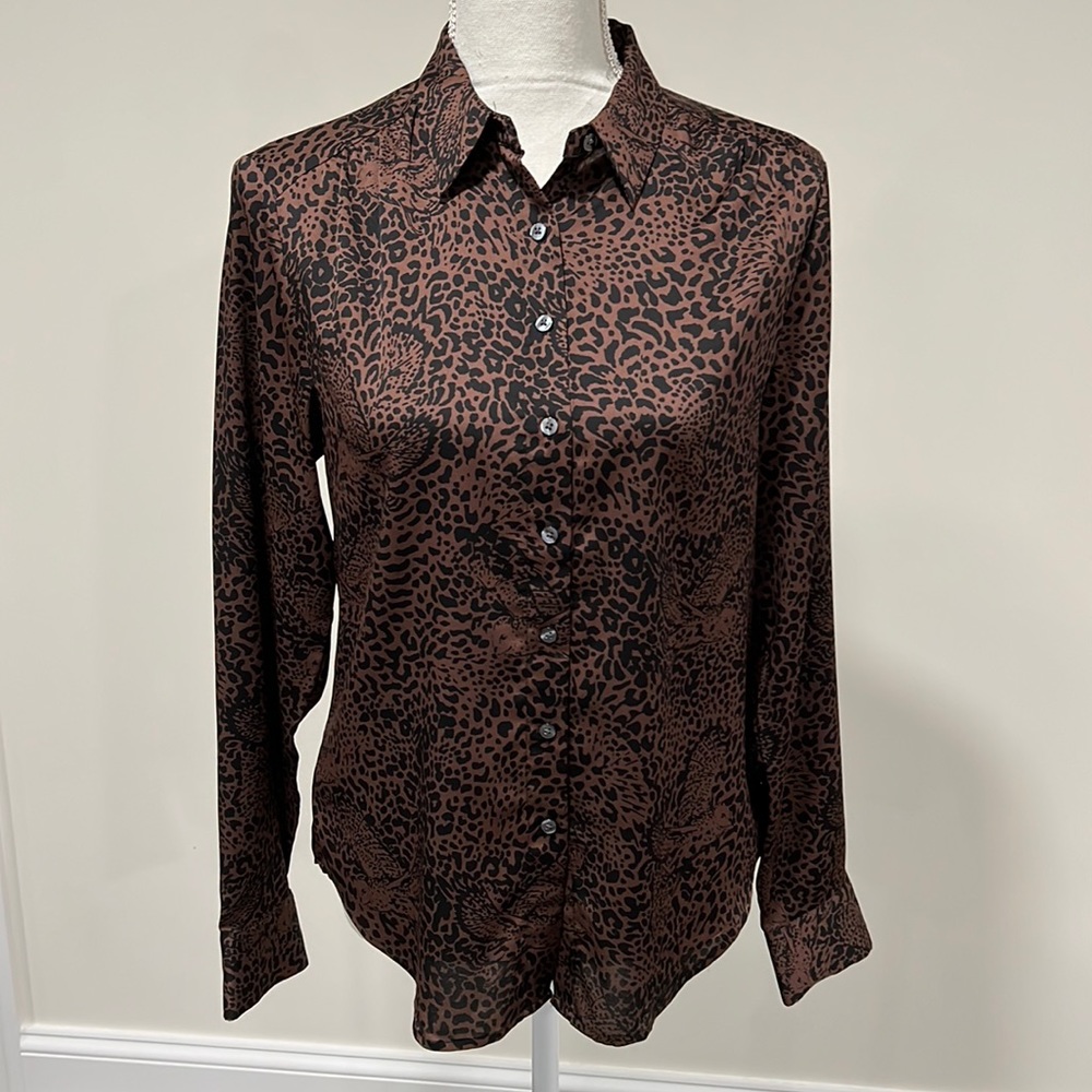 Ann Taylor Animal Print Button Down Shirt Size 2